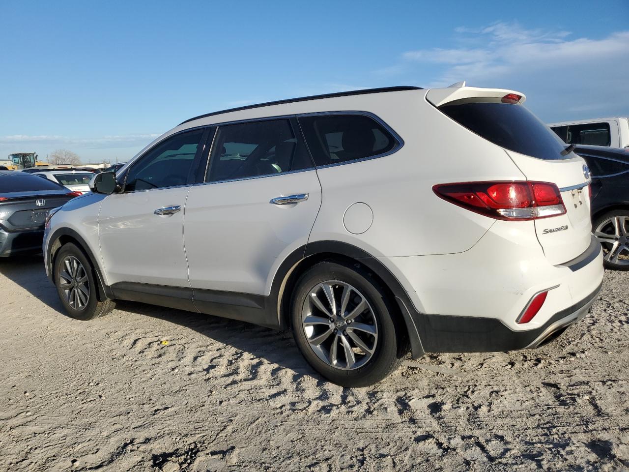 2018 Hyundai Santa Fe - Image 2