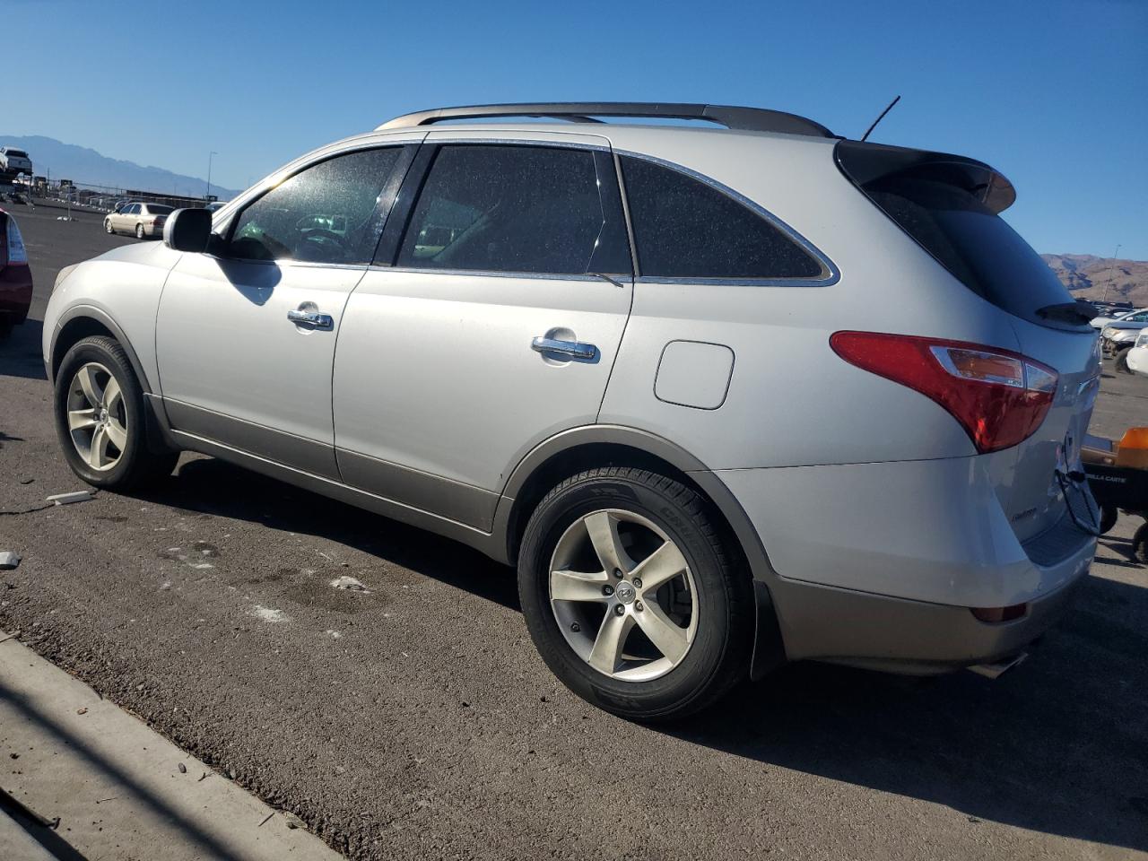 2011 Hyundai Veracruz - Image 2