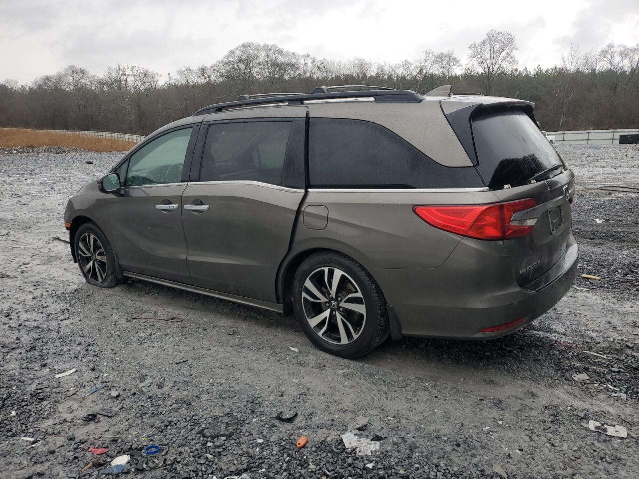 2018 Honda Odyssey - Image 2