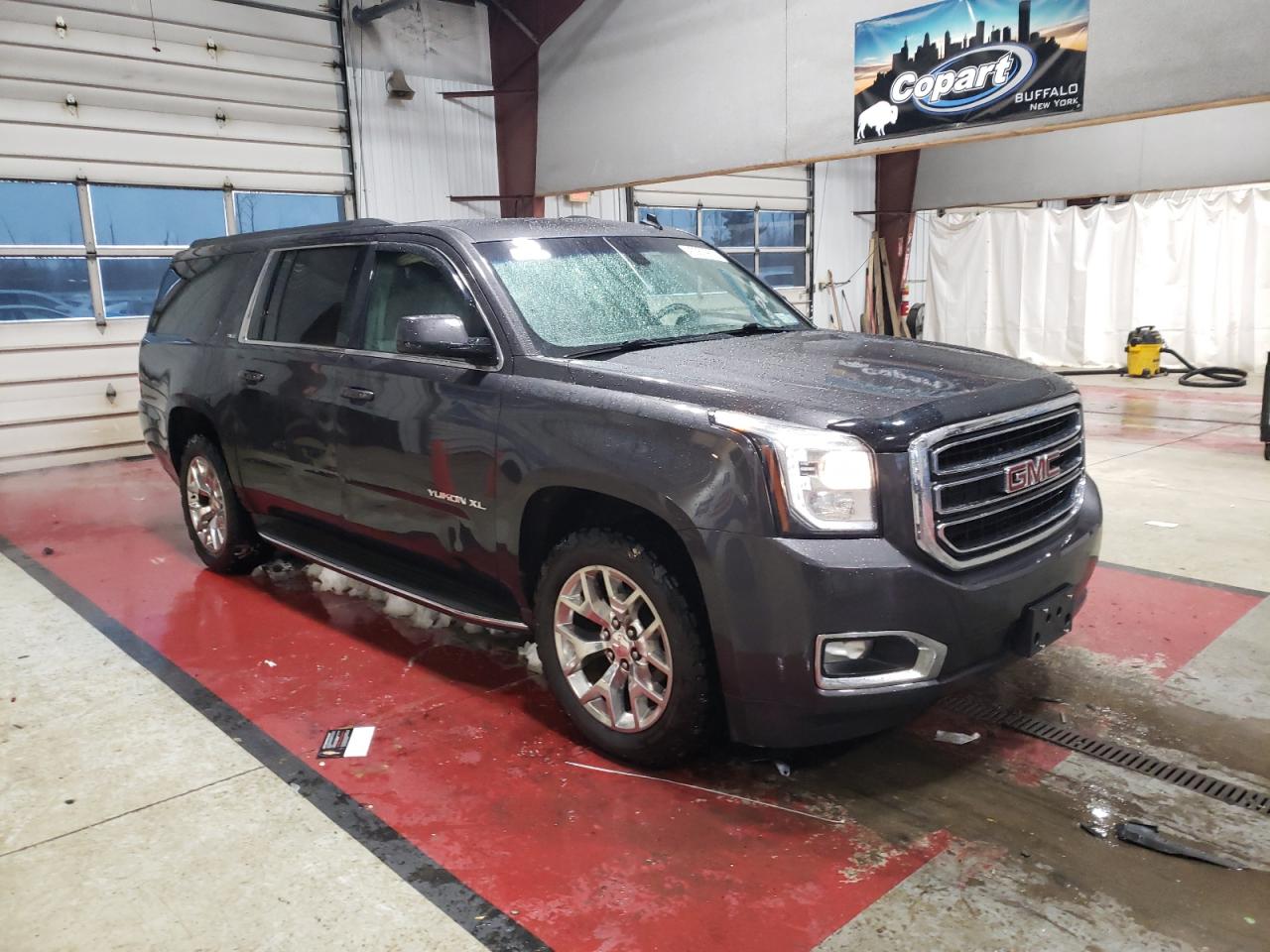 2015 GMC Yukon - Image 4