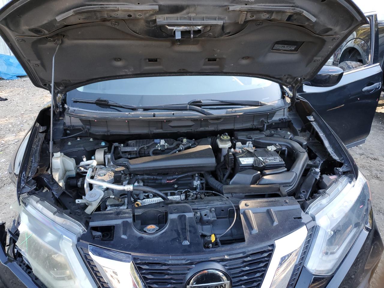 2018 Nissan Rogue - Image 12