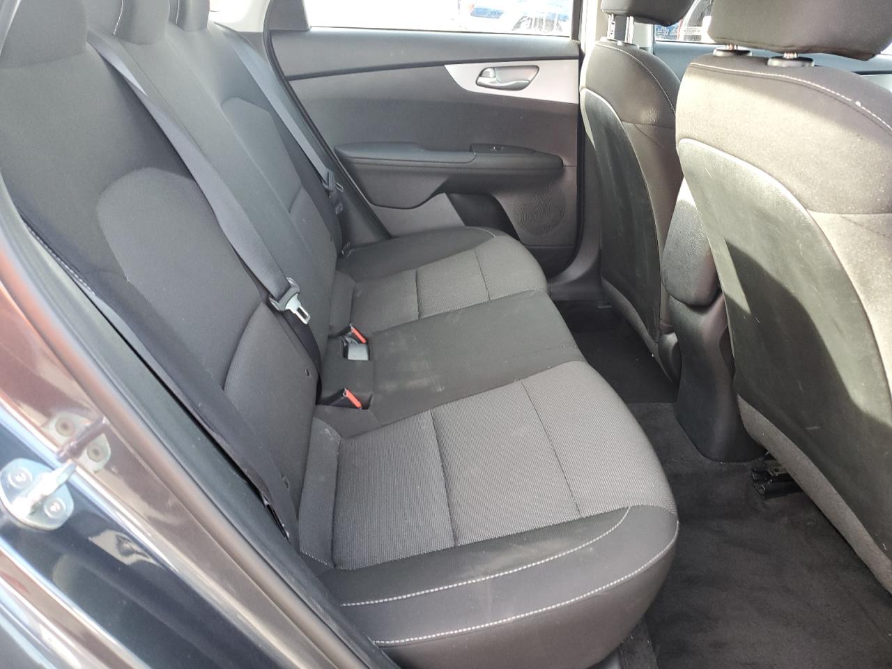 2023 Kia Forte - Image 10
