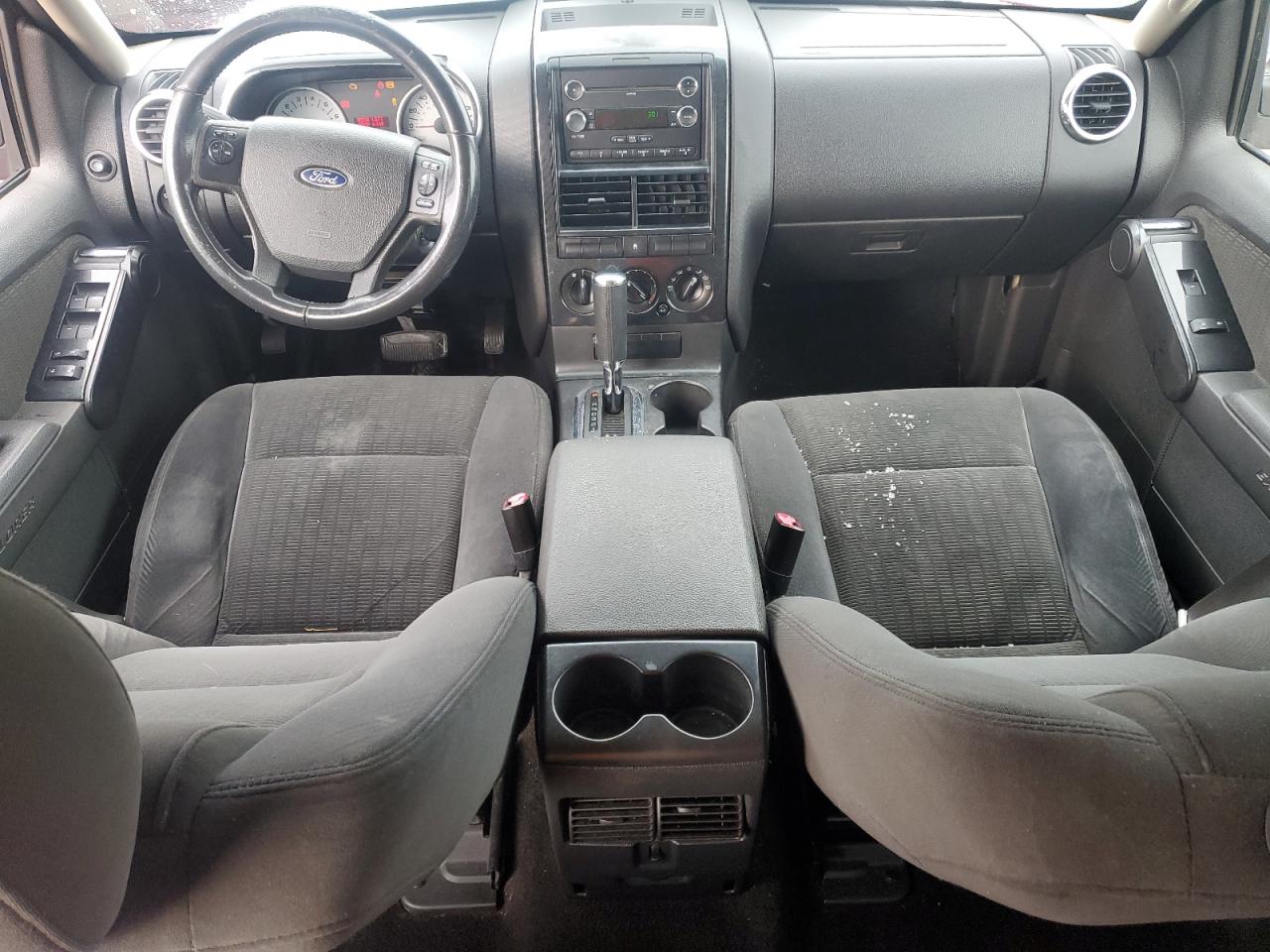 2009 Ford Explorer - Image 8