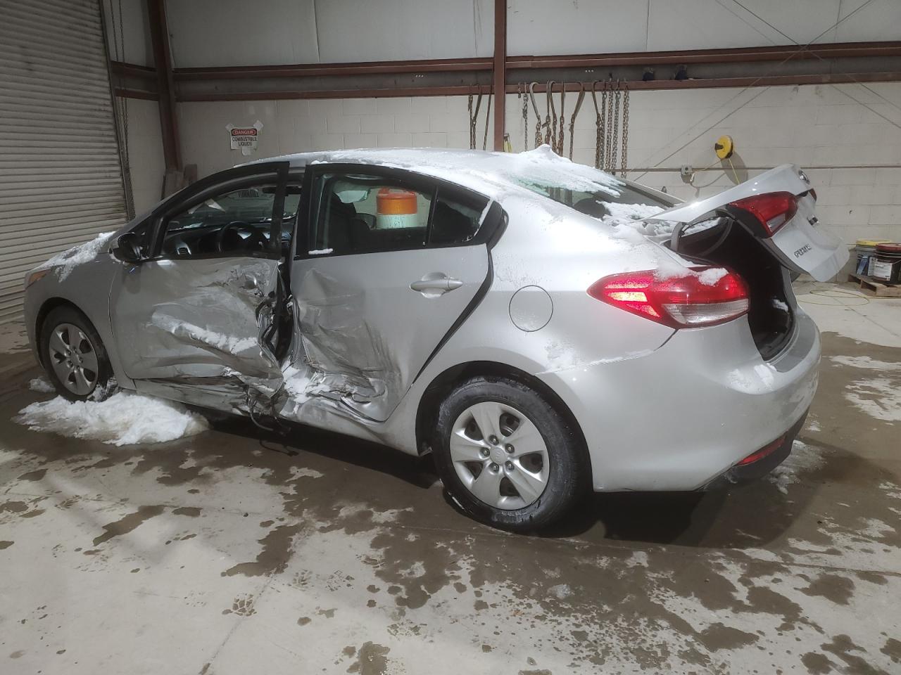 2018 Kia Forte - Image 2