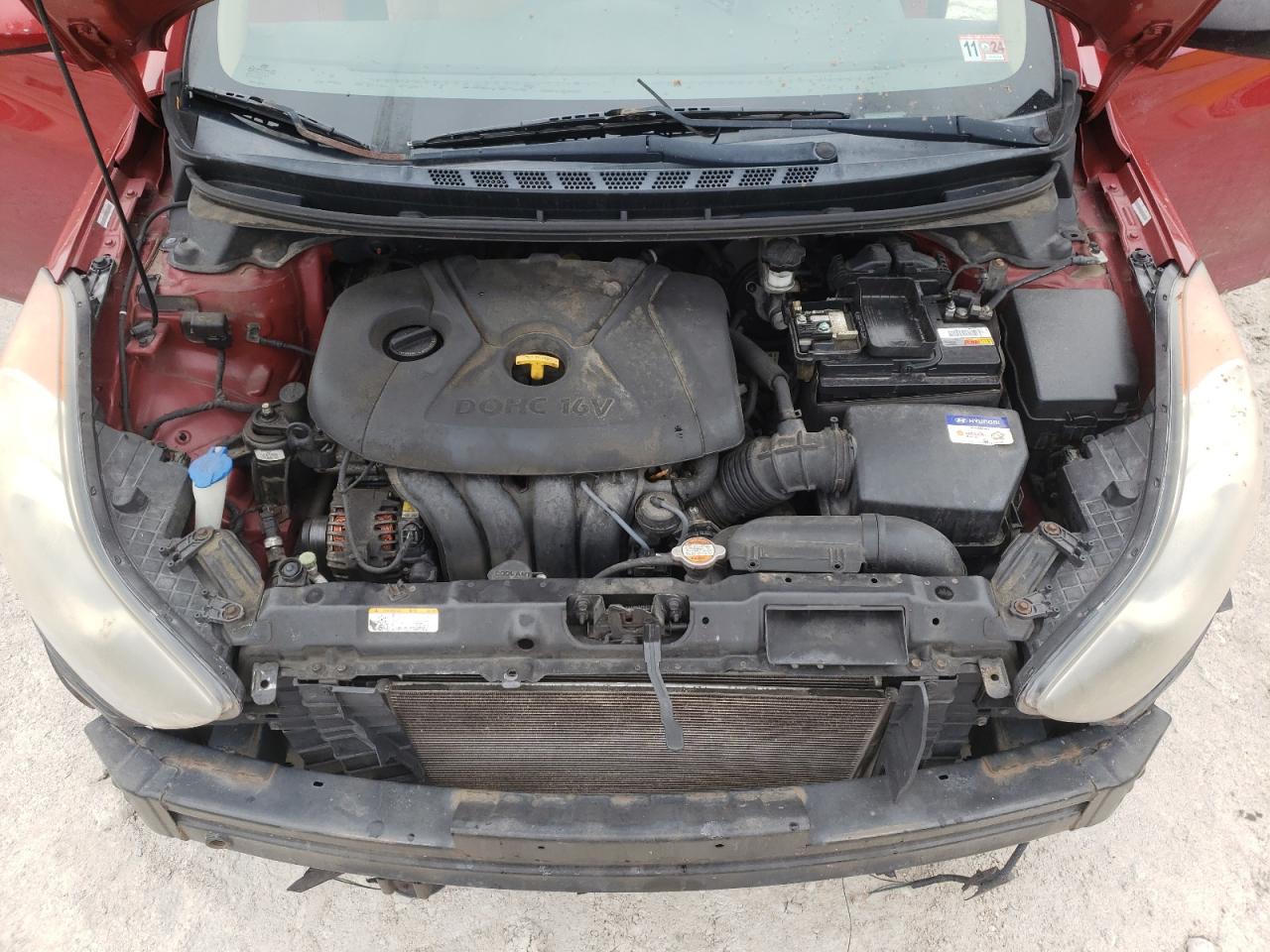 2011 Hyundai Elantra - Image 12