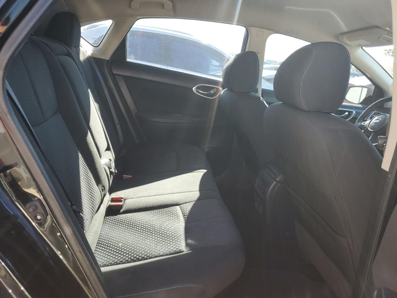 2017 Nissan Sentra - Image 10