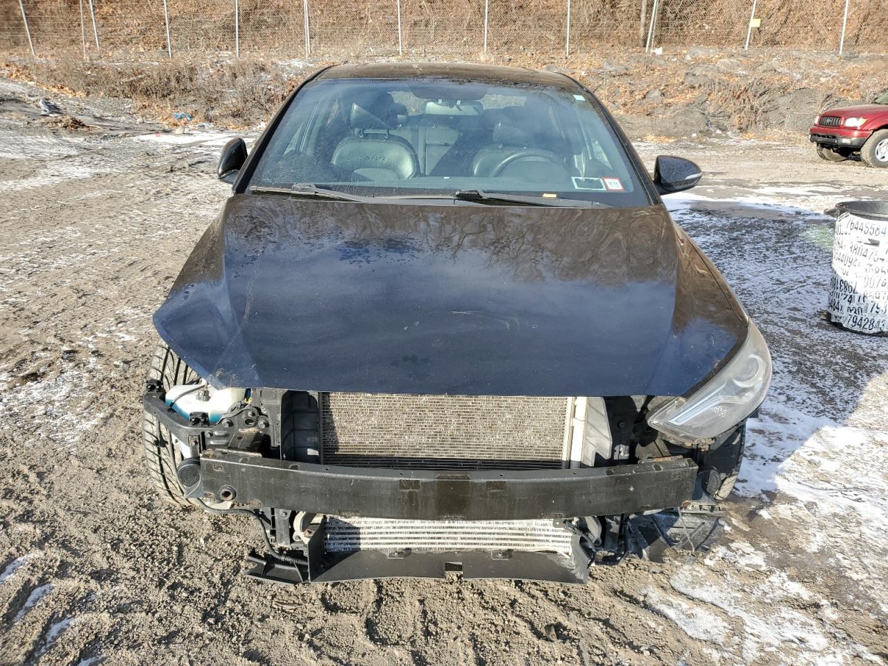 2018 Hyundai Elantra - Image 5