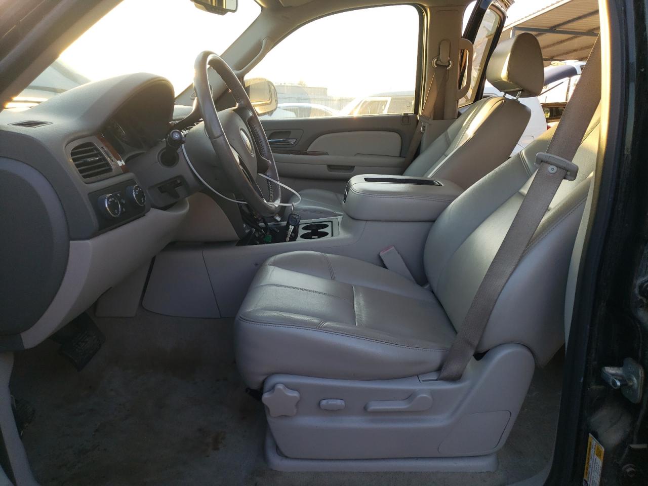 2008 Chevrolet Suburban K1500 Ls VIN: 3GNFK16398G137643 Lot: 89219905