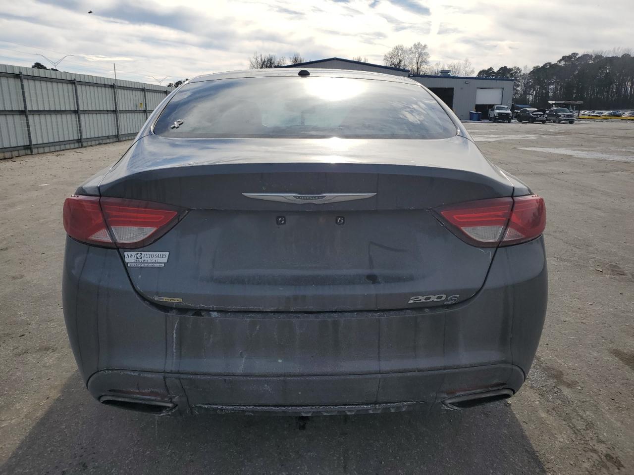 2015 Chrysler 200 - Image 6