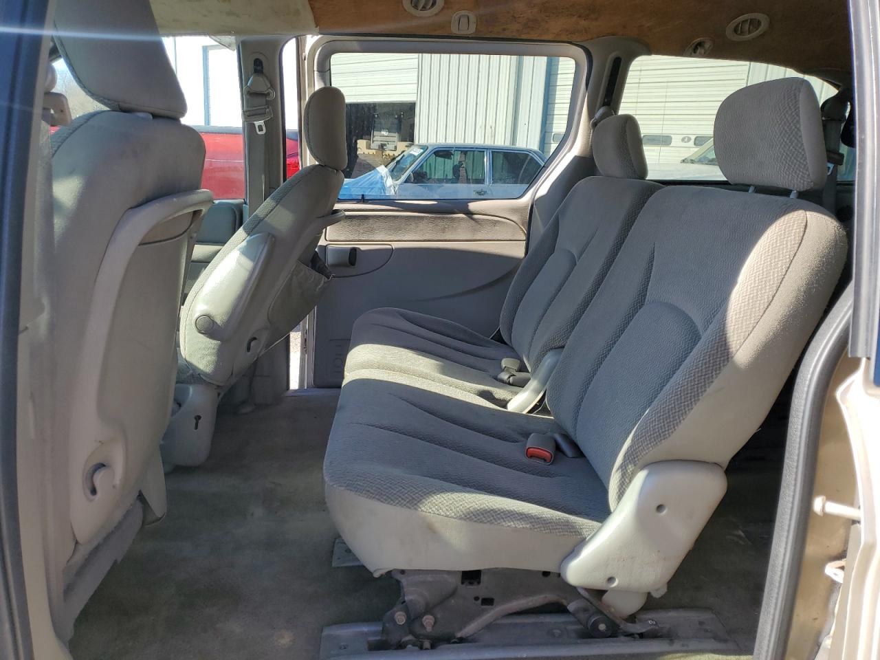 2004 Chrysler Town & Country - Image 11