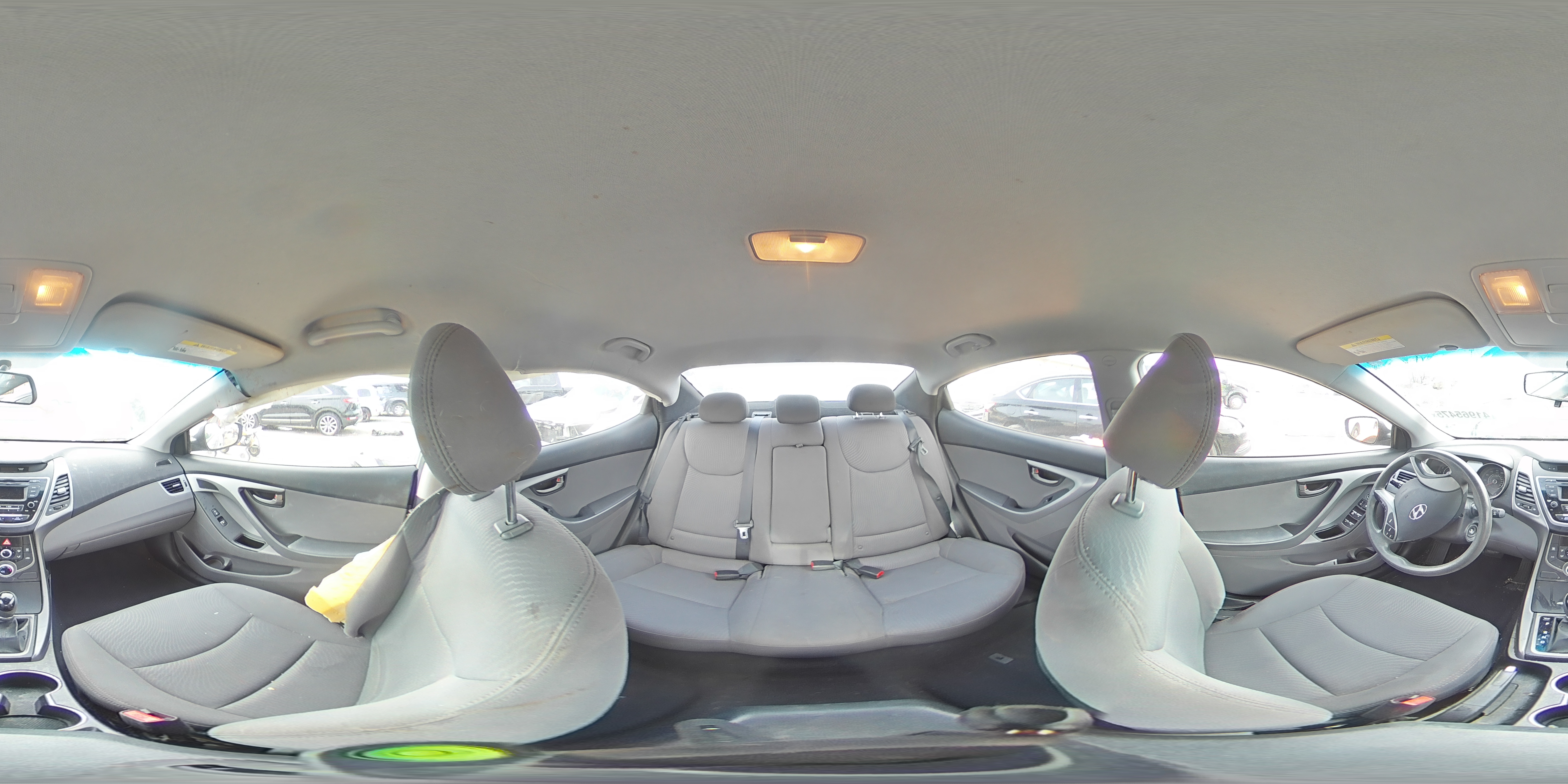 2016 Hyundai Elantra - Image 12