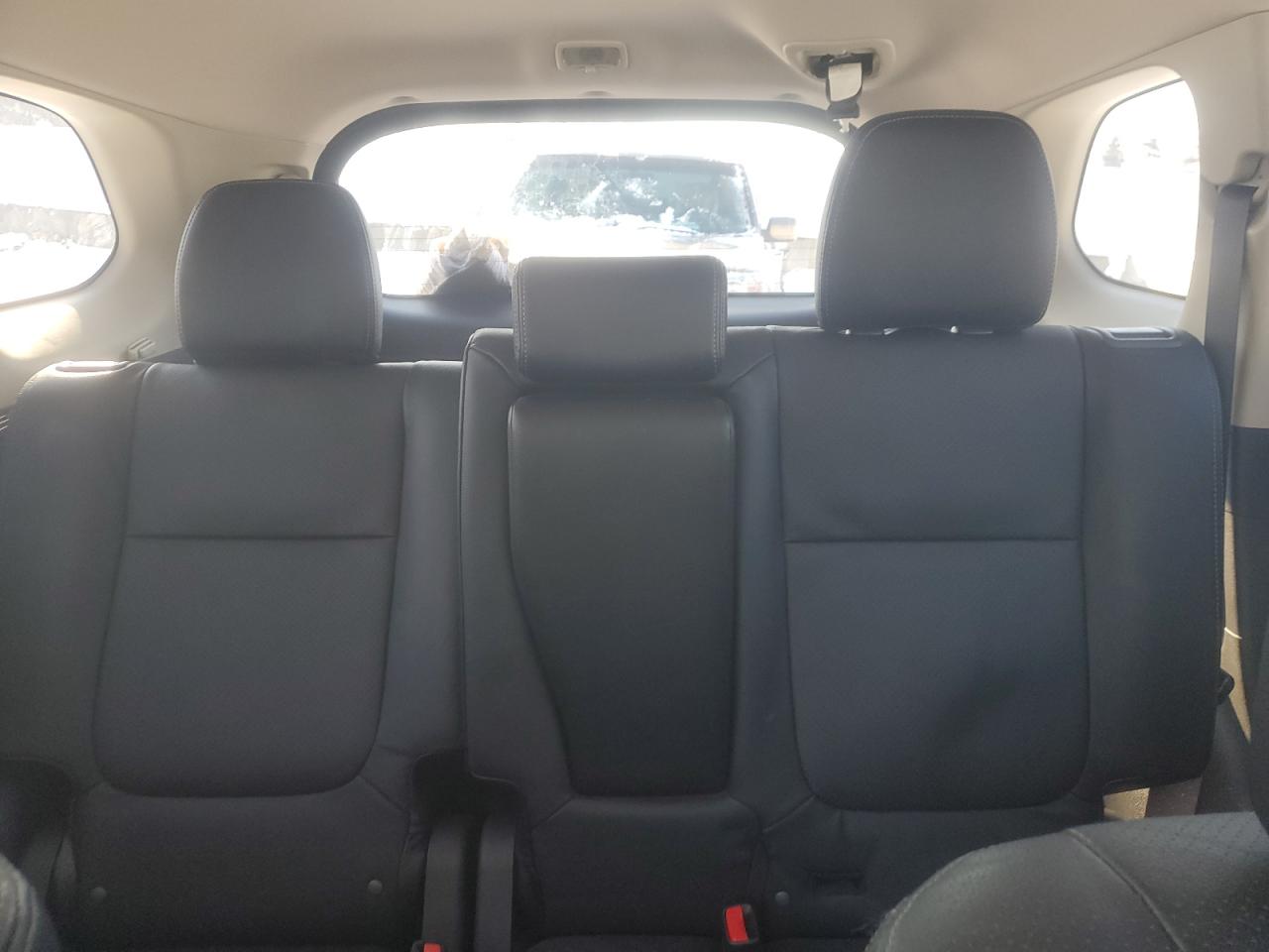 2017 Mitsubishi Outlander - Image 10