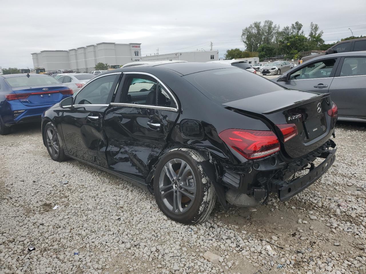 2020 Mercedes-Benz A-klasse - Image 2