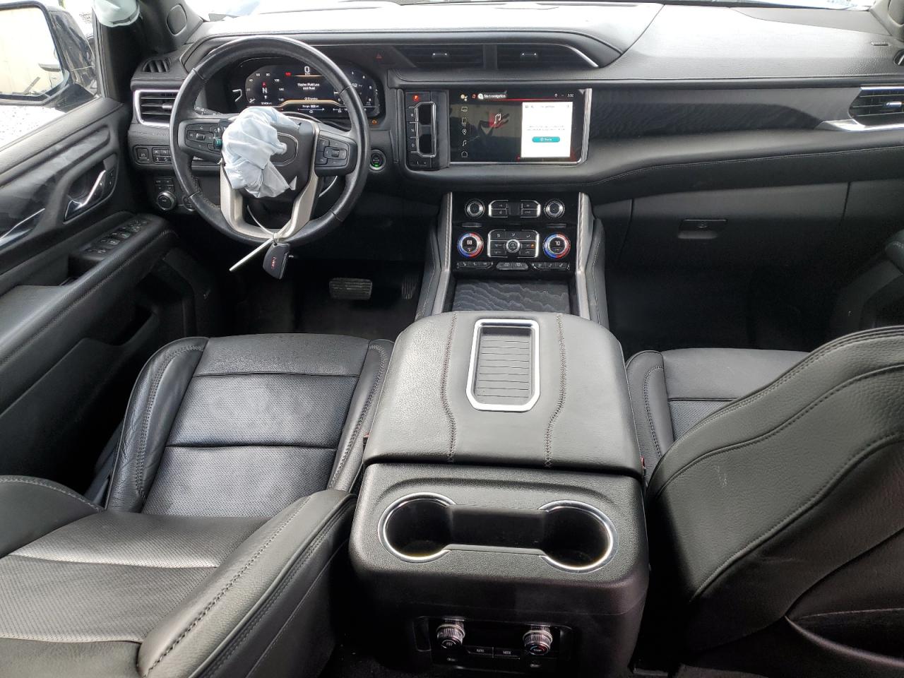 2022 GMC Yukon - Image 8