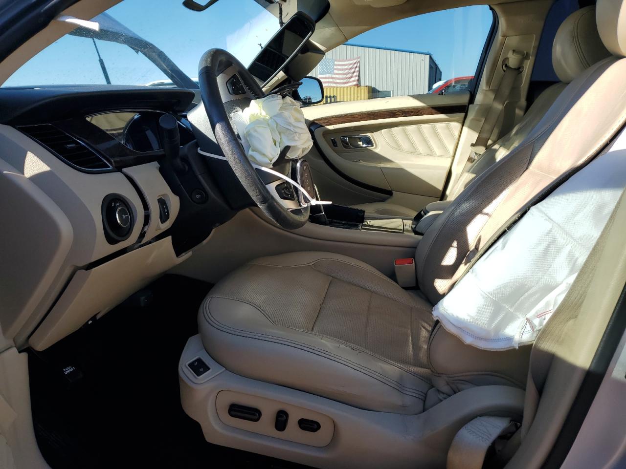 2019 Ford Taurus - Image 7