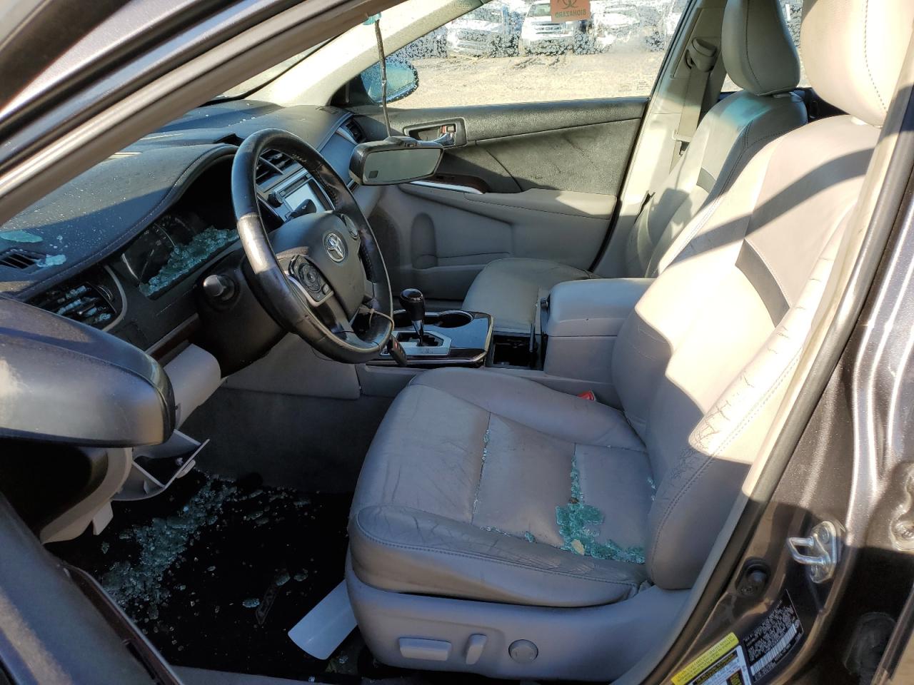 2014 Toyota Camry - Image 7