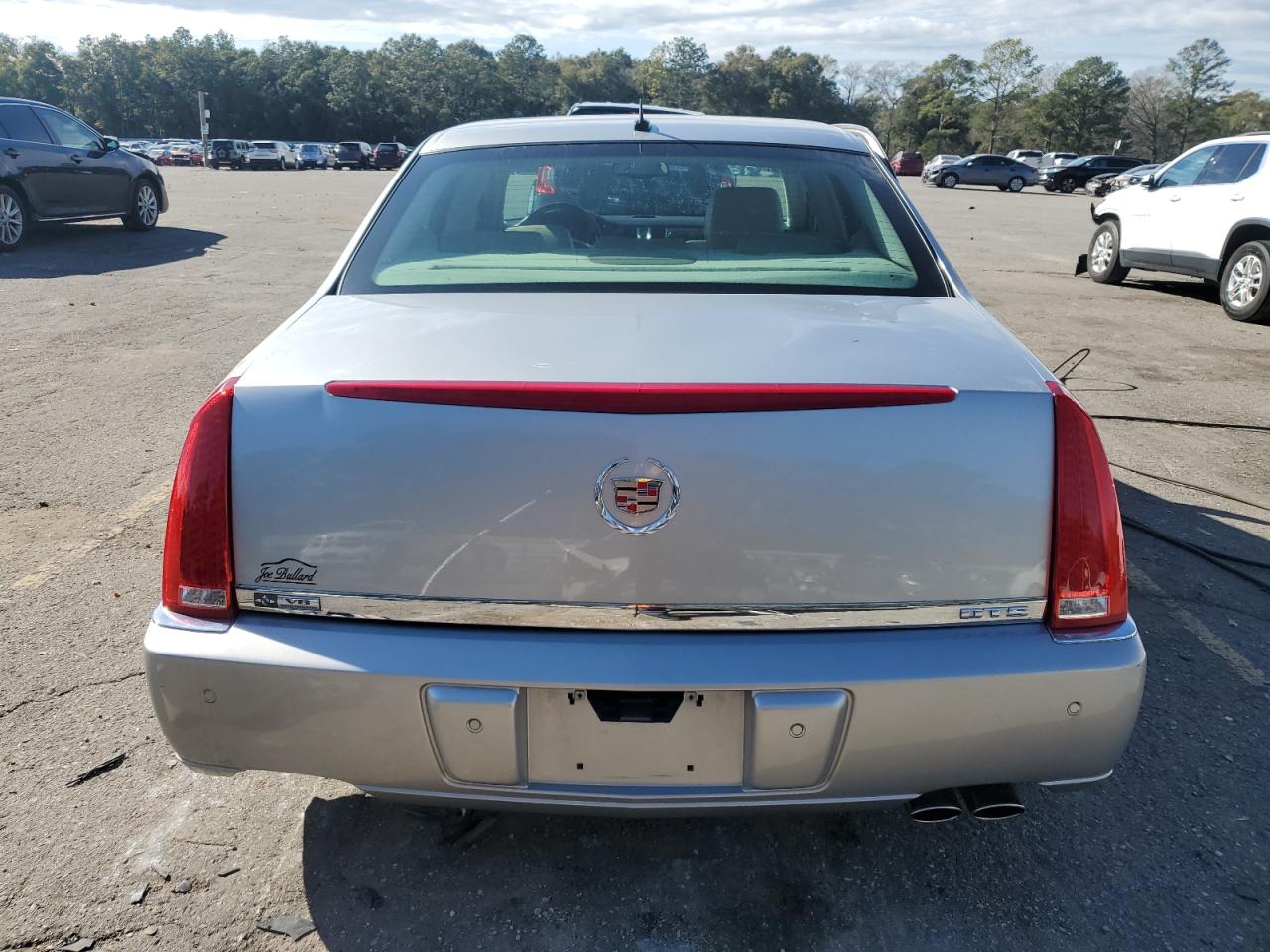 2007 Cadillac DTS - Image 6