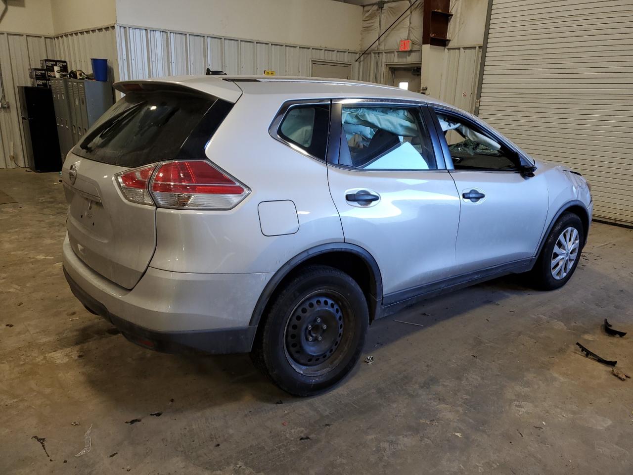 KNMAT2MT4GP700682 NISSAN ROGUE 2016
