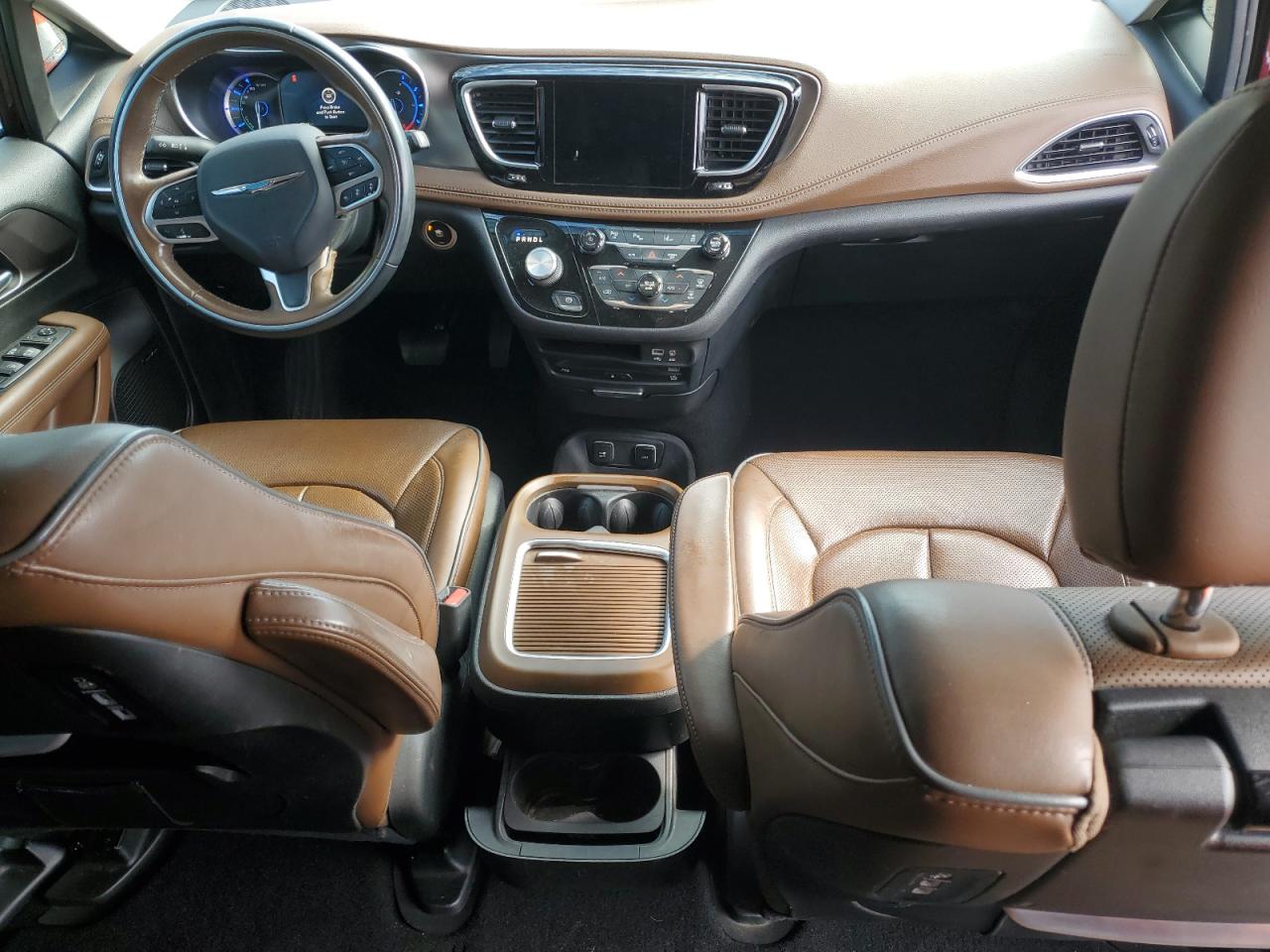 2018 Chrysler Pacifica - Image 8