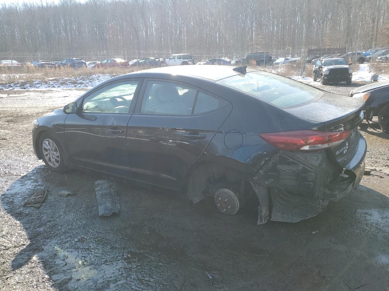 2017 Hyundai Elantra - Image 2
