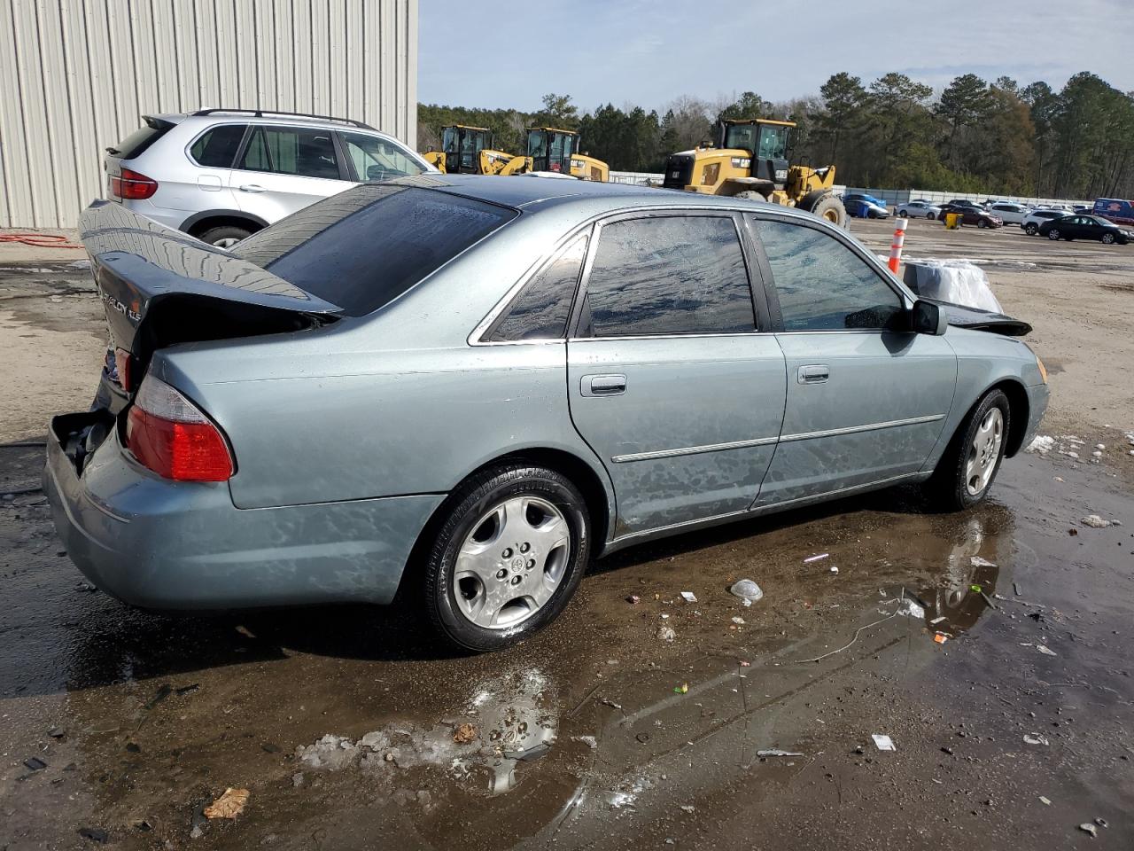 2003 Toyota Avalon - Image 3