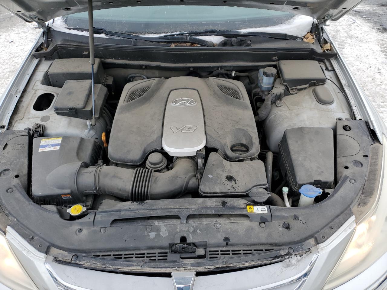 2012 Hyundai Genesis - Image 11
