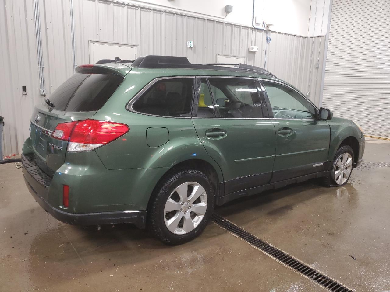 2011 Subaru Outback - Image 3
