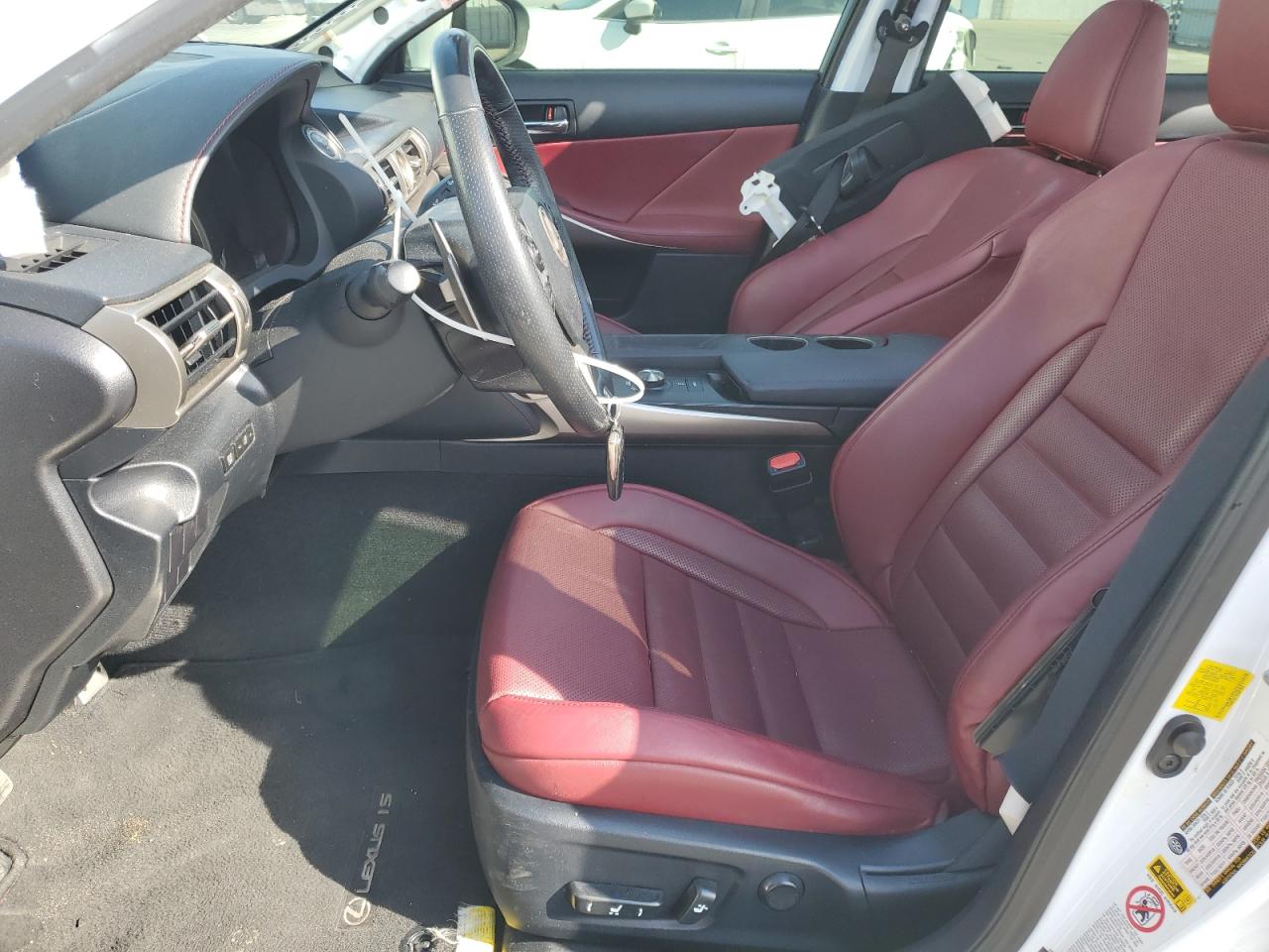 2016 Lexus IS - Image 7
