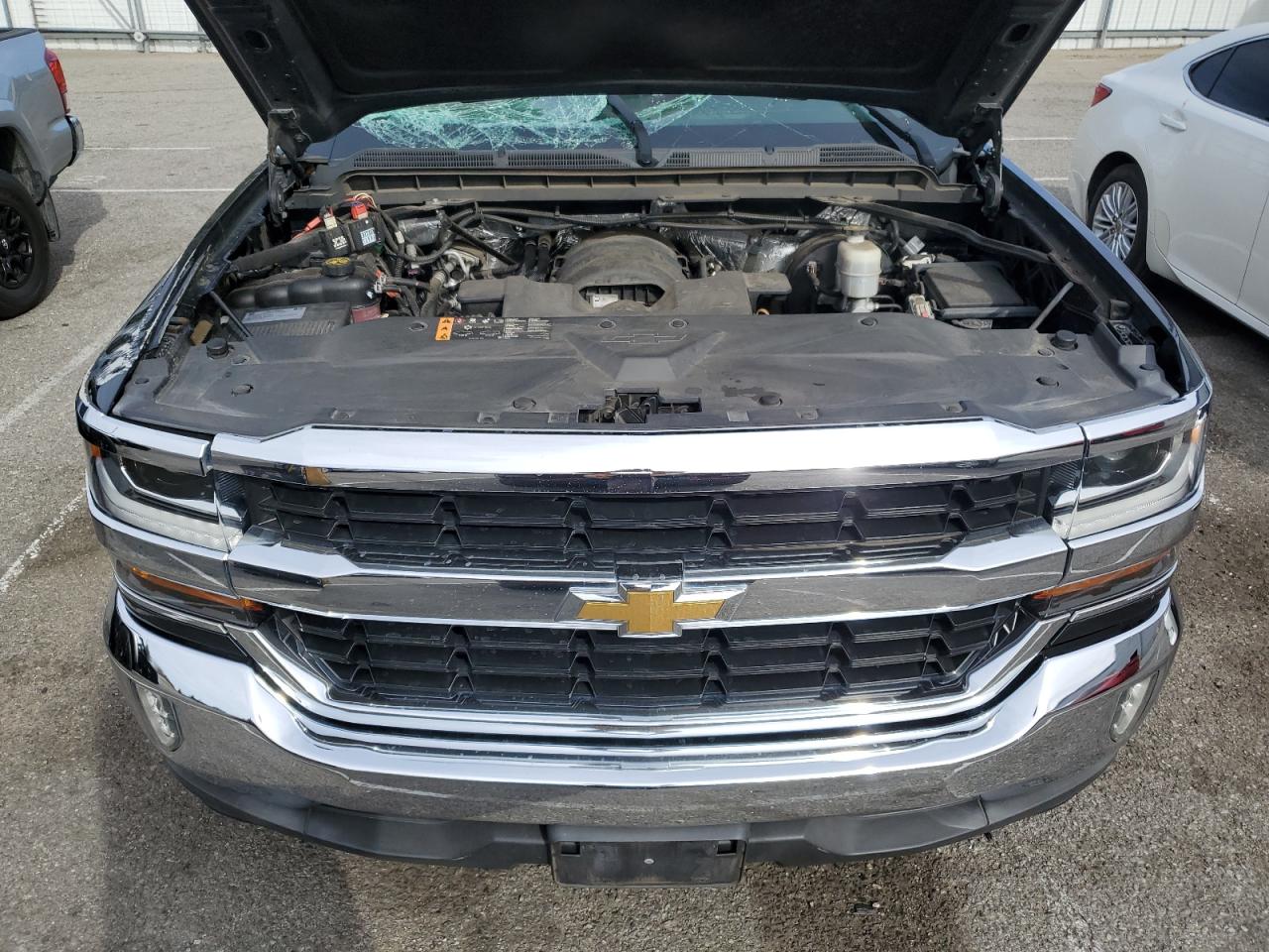 2017 Chevrolet Silverado - Image 11