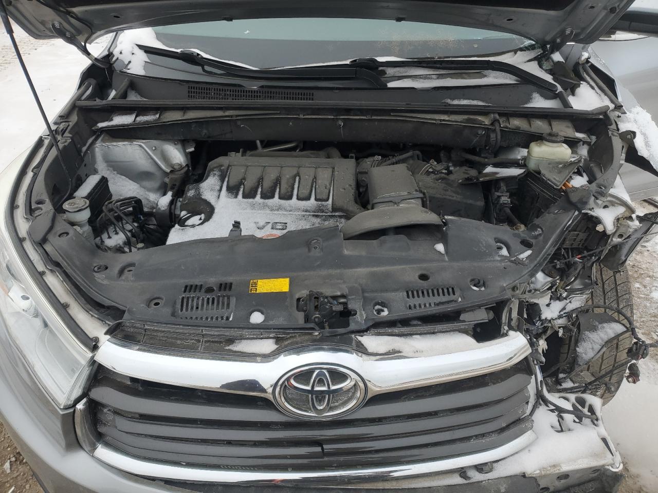 2016 Toyota Highlander - Image 14