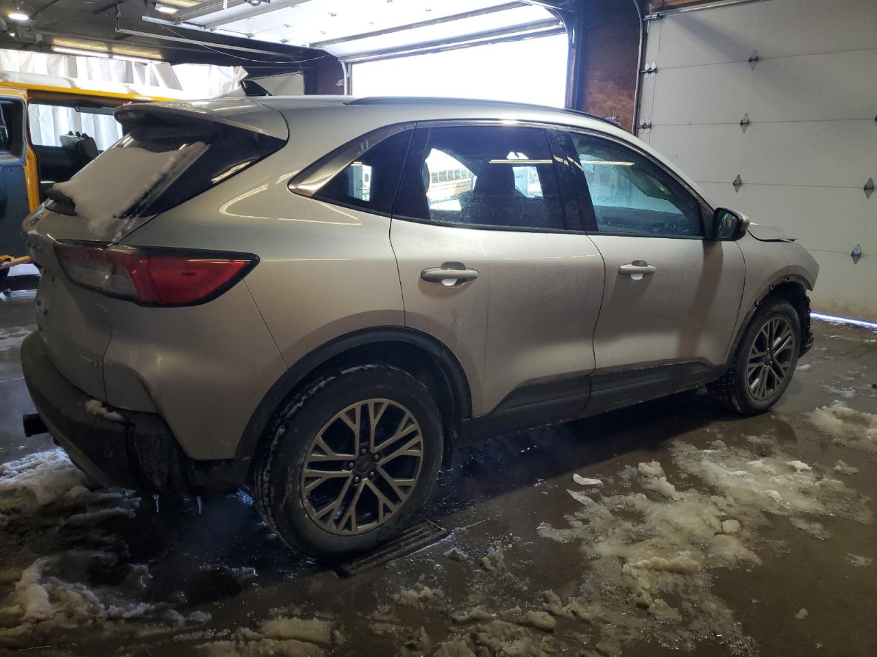 2020 Ford Escape - Image 3