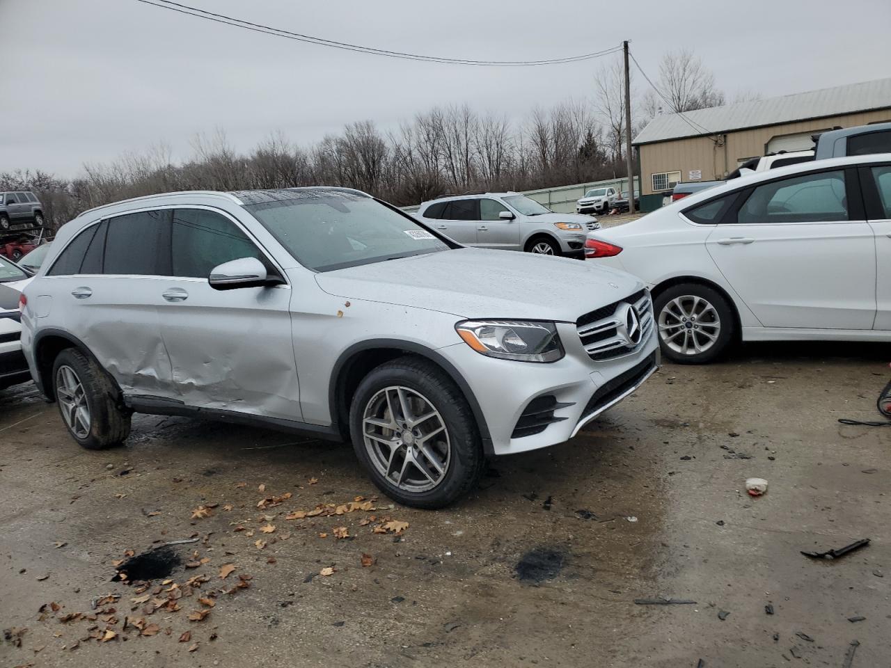 2017 Mercedes-Benz GLC - Image 4
