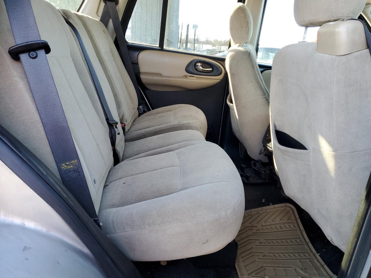 2005 Chevrolet TrailBlazer - Image 11