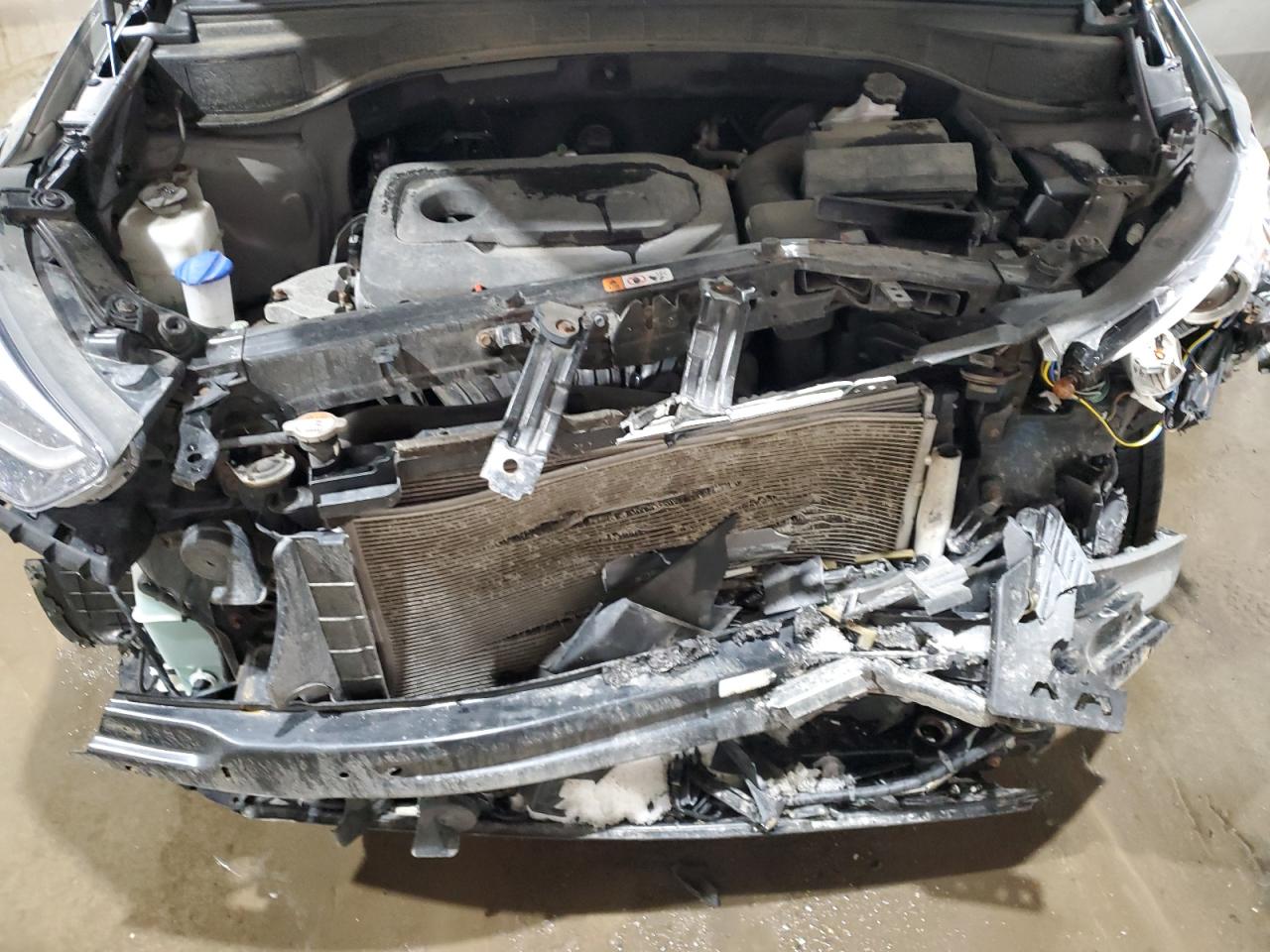 2018 Hyundai Santa Fe - Image 12