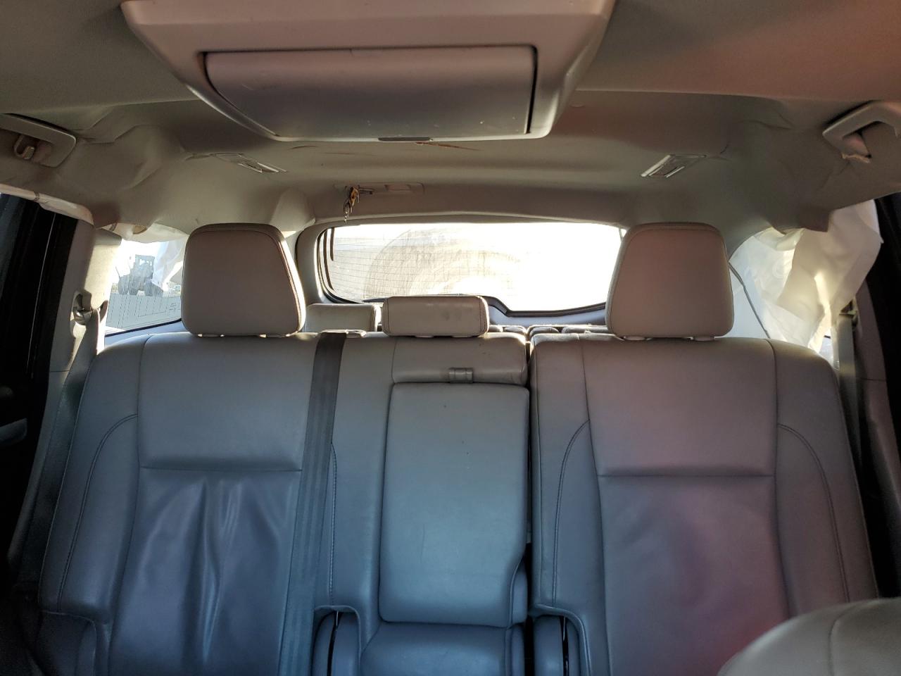 2014 Toyota Highlander - Image 10