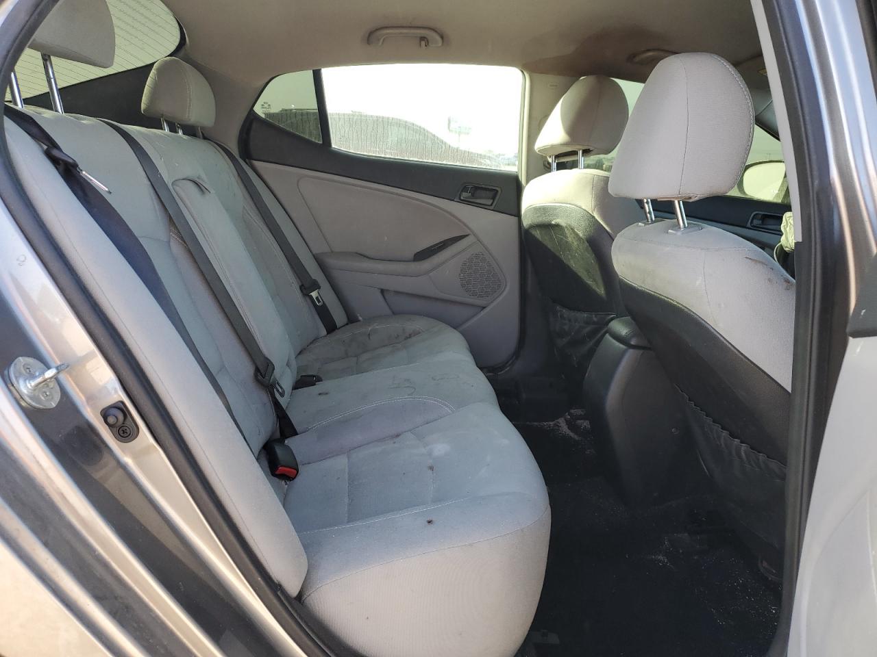 2014 Kia Optima - Image 11