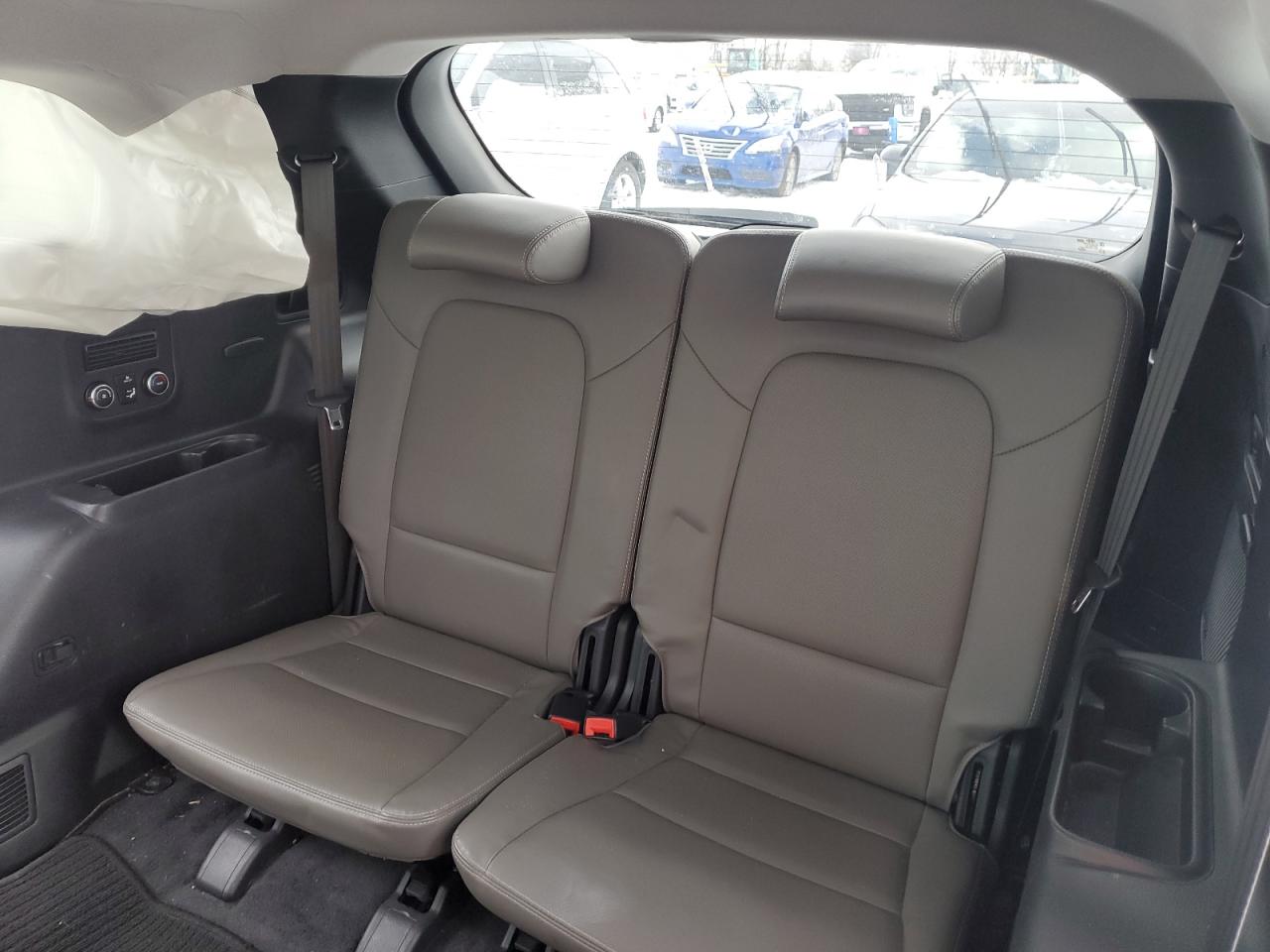 2018 Hyundai Santa Fe - Image 10