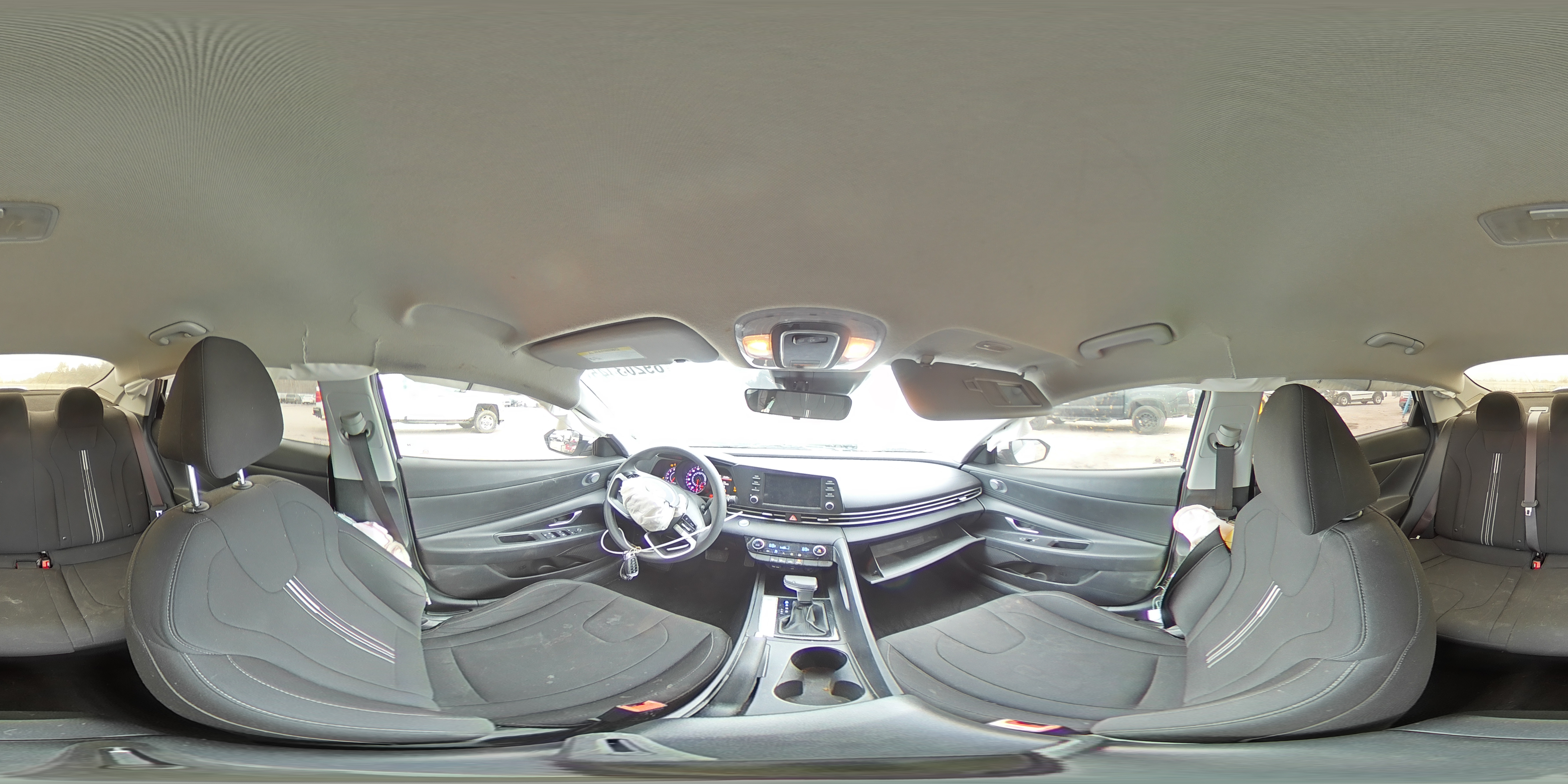 2021 Hyundai Elantra - Image 12