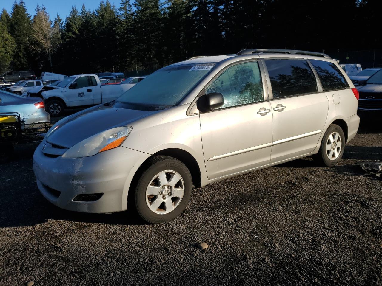 2006 Toyota Sienna - Image 1