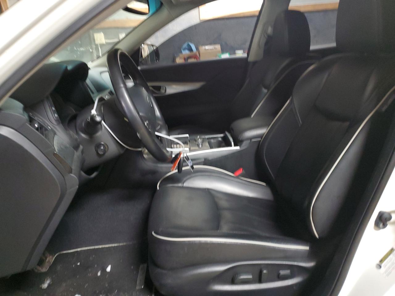 2019 Infiniti Q70 - Image 7