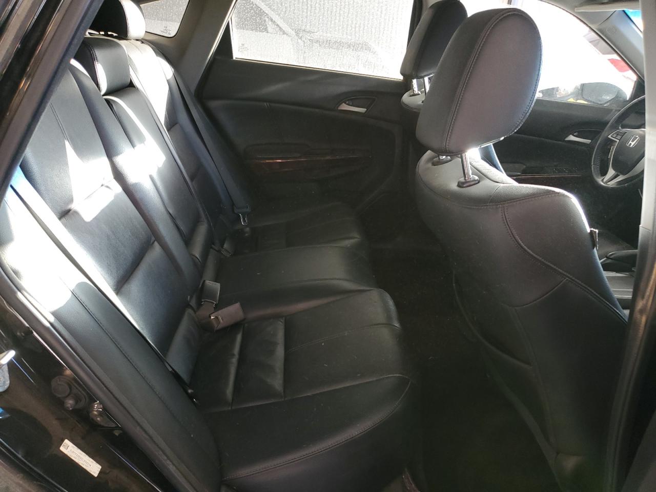 2012 Honda Crosstour - Image 11