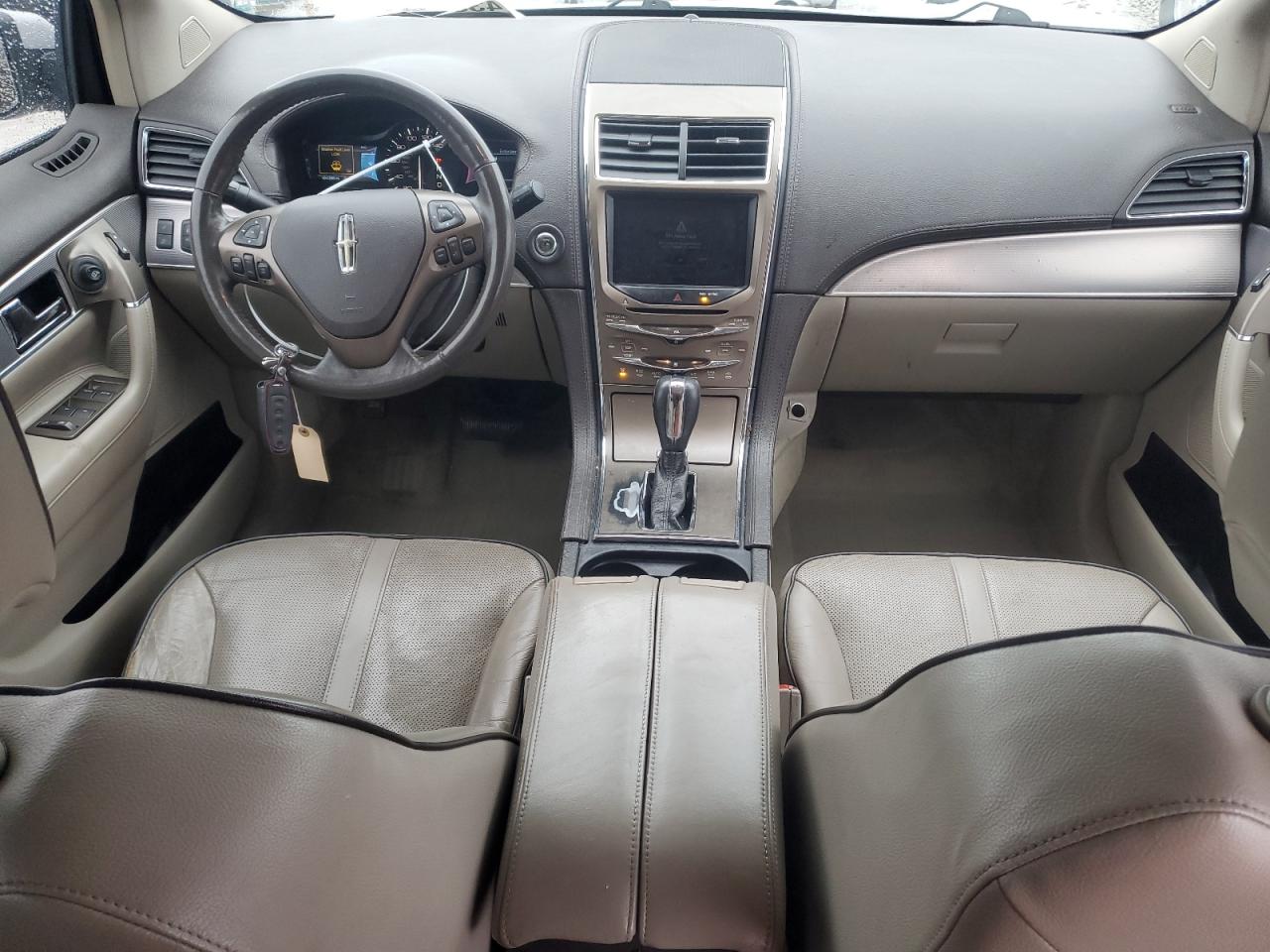 2011 Lincoln MKX - Image 8