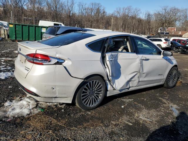  FORD FUSION 2017 Белы