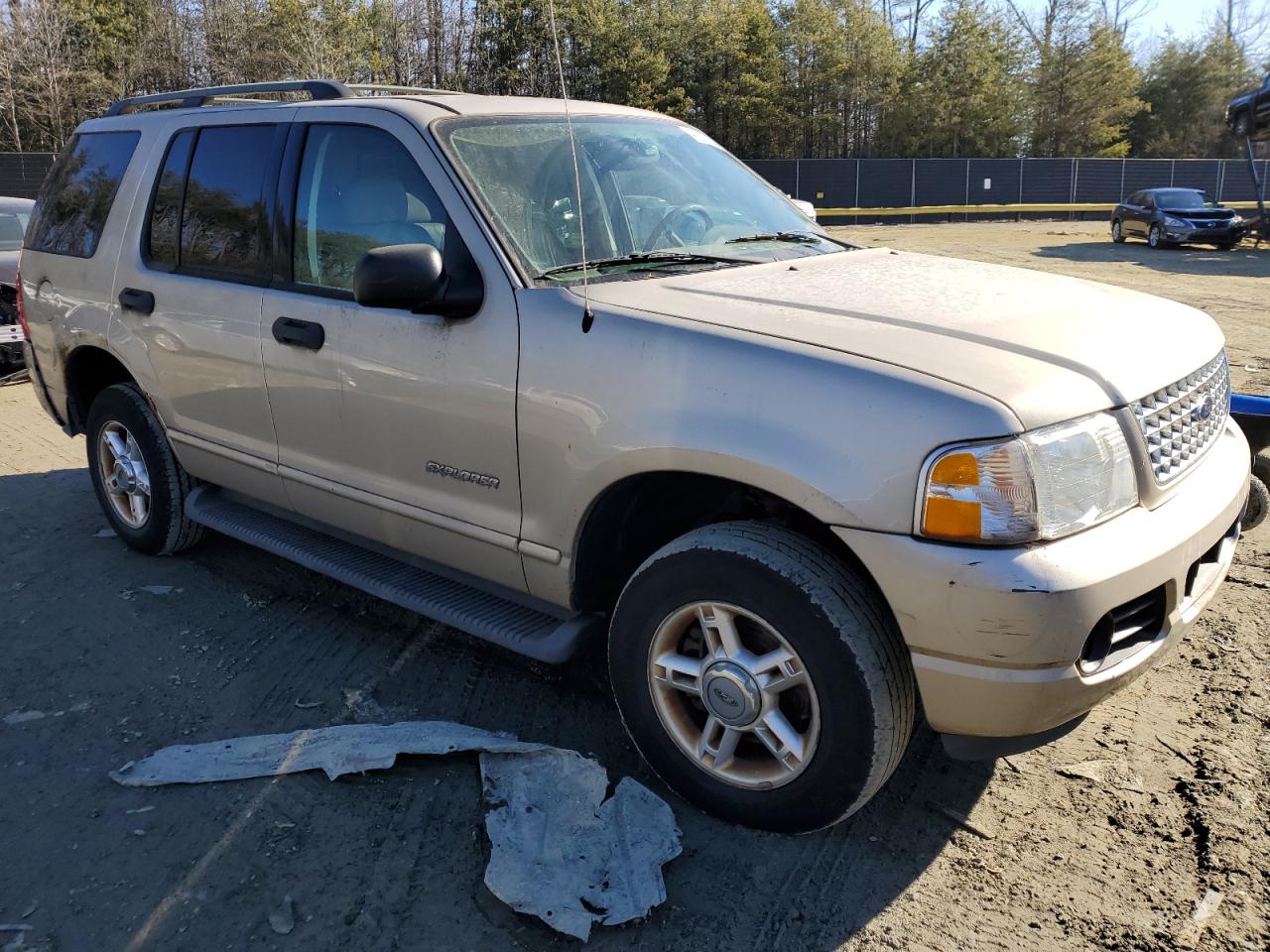 2004 Ford Explorer - Image 4