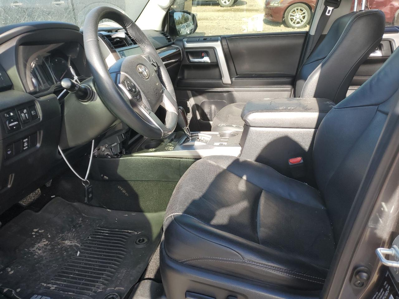 2020 Toyota 4Runner - Image 7