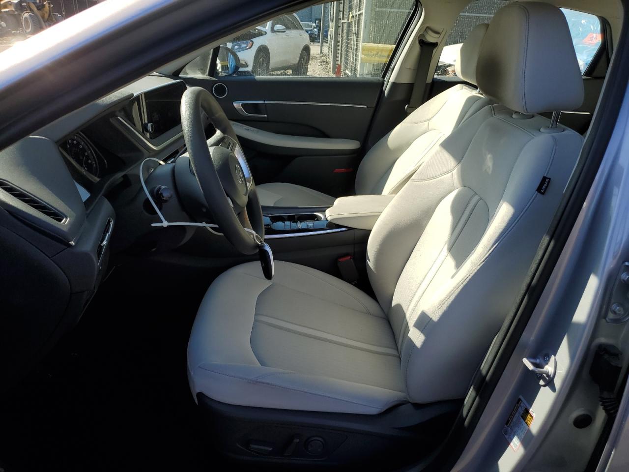 2023 Hyundai Sonata - Image 7