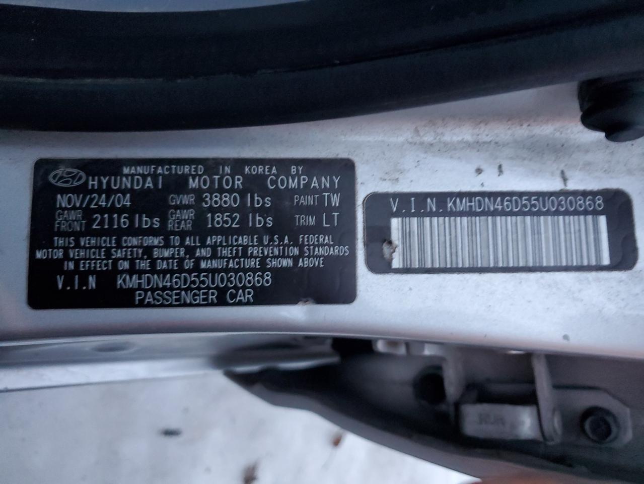 2005 Hyundai Elantra - Image 12