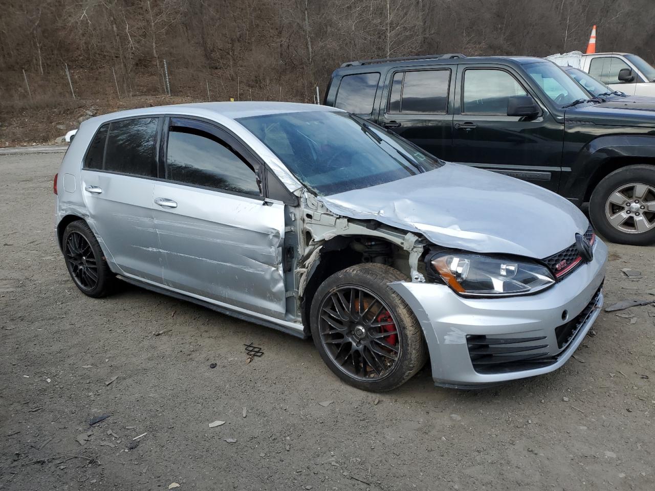 2017 Volkswagen GTI - Image 4