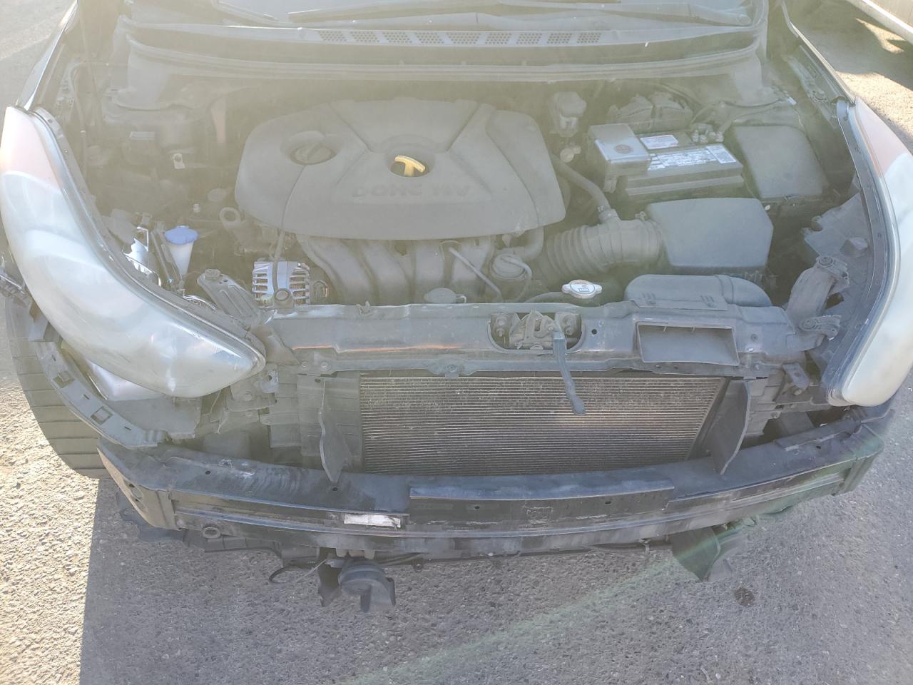 2013 Hyundai Elantra - Image 11