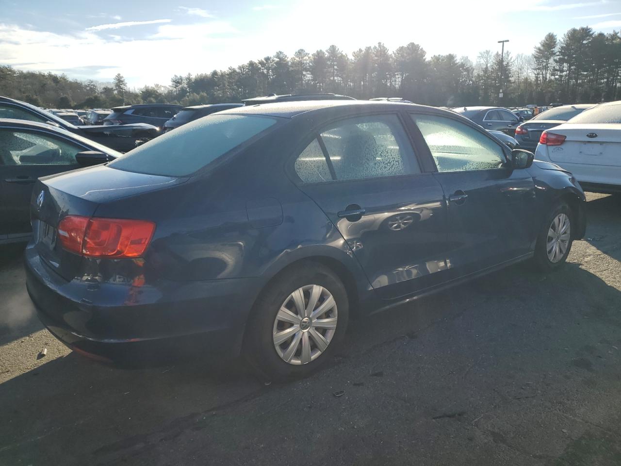 2014 Volkswagen Jetta - Image 3